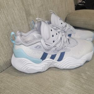 Trae Young 3 Youth Basketball Shoes